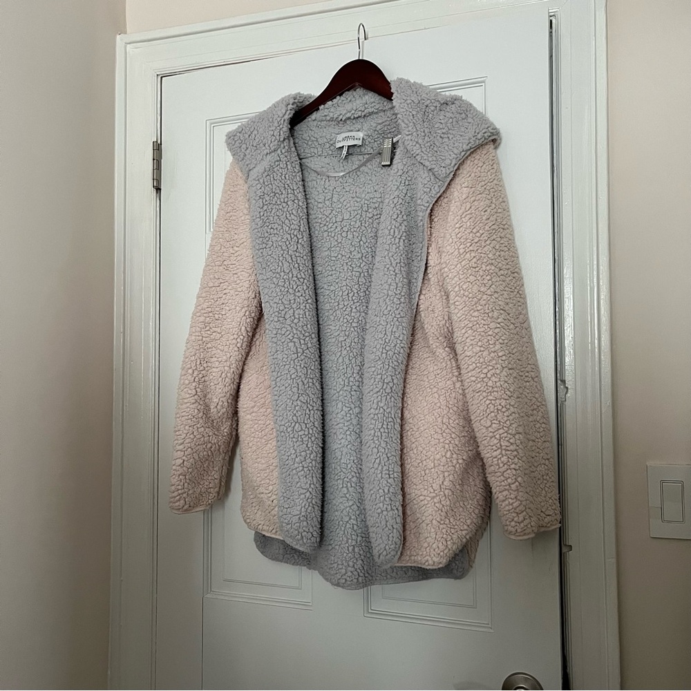 Urban Outfitters Carmella Reversible Sherpa Jacket Size XS